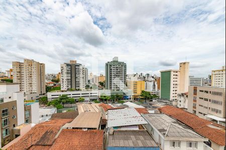 Sala de apartamento à venda com 4 quartos, 140m² em Alto Barroca, Belo Horizonte