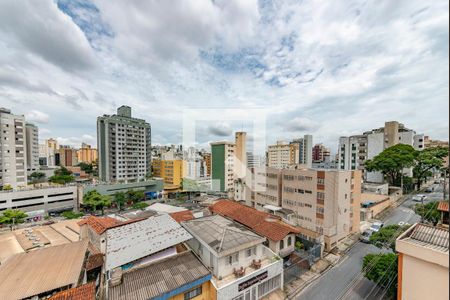 Sala de apartamento à venda com 4 quartos, 140m² em Alto Barroca, Belo Horizonte