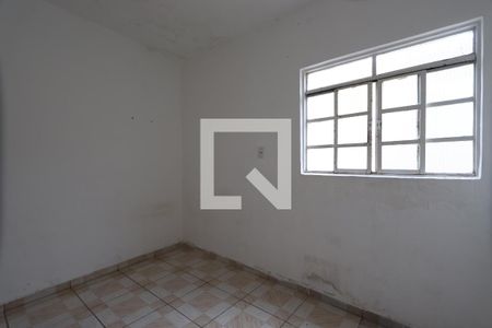 Quarto de casa para alugar com 1 quarto, 40m² em Jardim Santa Teresinha, São Paulo