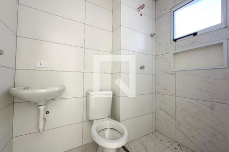 Banheiro de apartamento à venda com 1 quarto, 45m² em Vila Mangalot, São Paulo