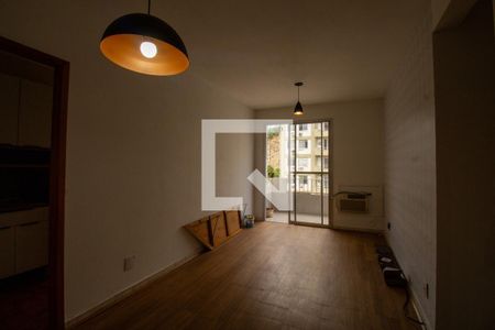 Sala de apartamento para alugar com 2 quartos, 56m² em Itanhangá, Rio de Janeiro