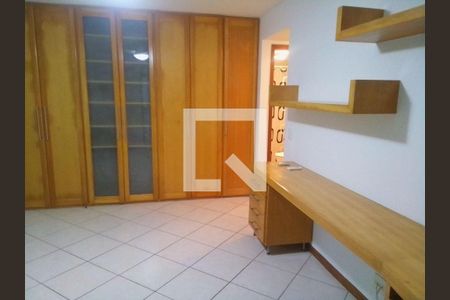 Apartamento à venda com 3 quartos, 206m² em Icaraí, Niterói