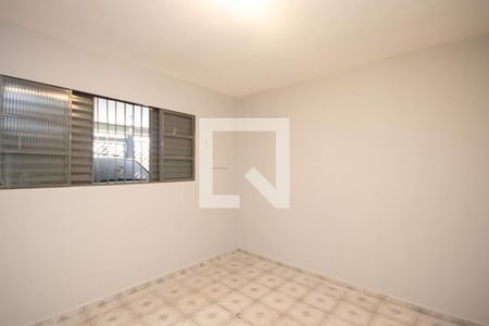 Quarto 1 de casa para alugar com 1 quarto, 120m² em Parque Edu Chaves, São Paulo