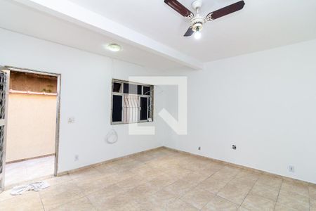 Sala de casa para alugar com 2 quartos, 80m² em Marechal Hermes, Rio de Janeiro