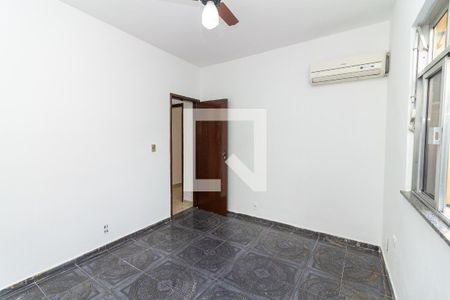 Quarto 2 de casa para alugar com 2 quartos, 80m² em Marechal Hermes, Rio de Janeiro