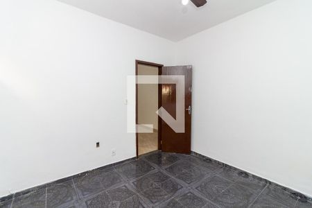 Quarto 1  de casa para alugar com 2 quartos, 80m² em Marechal Hermes, Rio de Janeiro