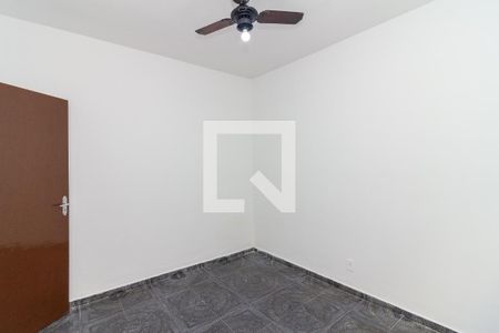 Quarto 1  de casa para alugar com 2 quartos, 80m² em Marechal Hermes, Rio de Janeiro