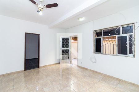 Sala de casa para alugar com 2 quartos, 80m² em Marechal Hermes, Rio de Janeiro