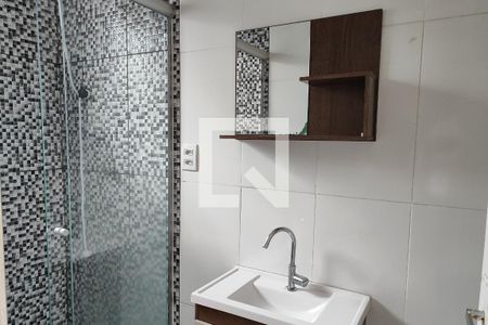 Banheiro de apartamento para alugar com 1 quarto, 39m² em Passo D’areia, Porto Alegre