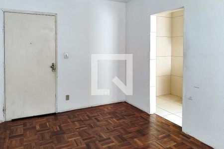 Sala/Quarto de apartamento para alugar com 1 quarto, 39m² em Passo D’areia, Porto Alegre