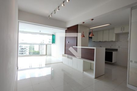 Sala de apartamento para alugar com 3 quartos, 95m² em Barra da Tijuca, Rio de Janeiro