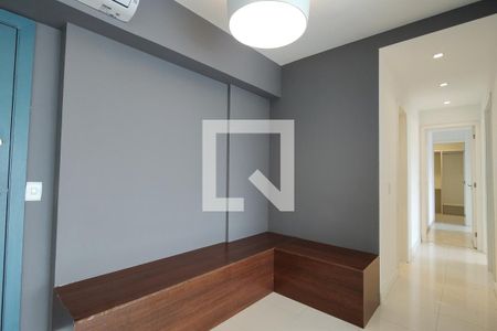 Sala de apartamento para alugar com 3 quartos, 95m² em Barra da Tijuca, Rio de Janeiro