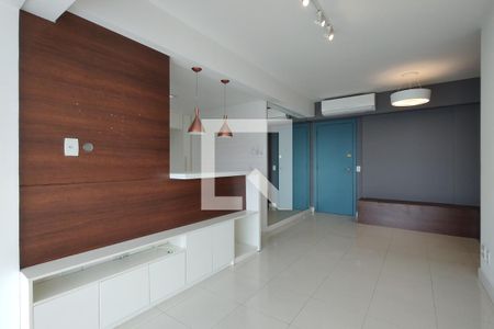 Sala de apartamento para alugar com 3 quartos, 95m² em Barra da Tijuca, Rio de Janeiro