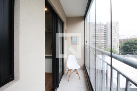 Varanda de kitnet/studio para alugar com 1 quarto, 26m² em Indianópolis, São Paulo