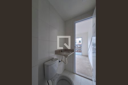 Banheiro de kitnet/studio para alugar com 1 quarto, 27m² em Tucuruvi, São Paulo