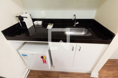 Sala/Cozinha de apartamento para alugar com 1 quarto, 69m² em Moema, São Paulo