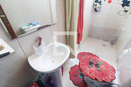 Casa à venda com 247m², 3 quartos e 1 vaga Casa à venda com 247m², 3 quartos e 1 vagaBanheiro da Suíte 2