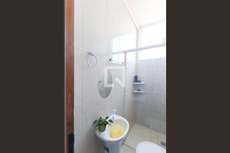 Casa à venda com 247m², 3 quartos e 1 vaga Casa à venda com 247m², 3 quartos e 1 vagaBanheiro da Suíte 1