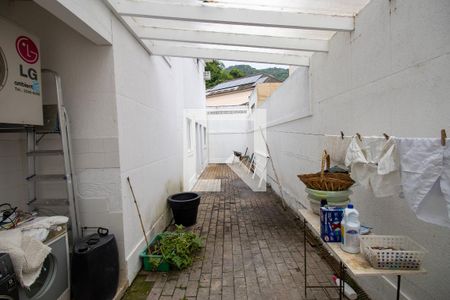 Casa de condomínio para alugar com 500m², 4 quartos e 3 vagas Casa de condomínio para alugar com 500m², 4 quartos e 3 vagasÁrea de Serviço