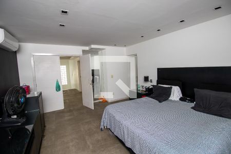 Casa de condomínio para alugar com 500m², 4 quartos e 3 vagas Casa de condomínio para alugar com 500m², 4 quartos e 3 vagasQuarto 2