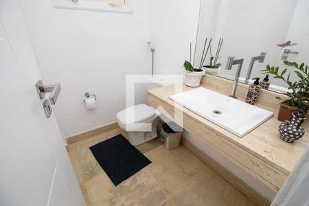 Casa de condomínio para alugar com 500m², 4 quartos e 3 vagas Casa de condomínio para alugar com 500m², 4 quartos e 3 vagasLavabo