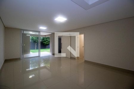 Sala e Sala de Jantar de casa de condomínio para alugar com 3 quartos, 205m² em Residencial Real Park Sumaré, Sumaré