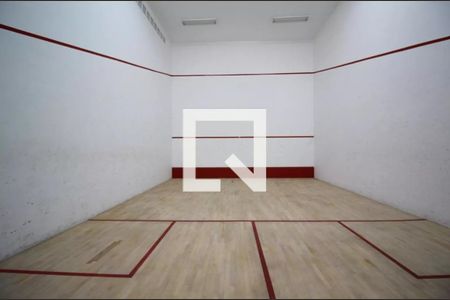 Apartamento à venda com 110m², 2 quartos e 2 vagas Apartamento à venda com 110m², 2 quartos e 2 vagasÁrea comum - Quadra