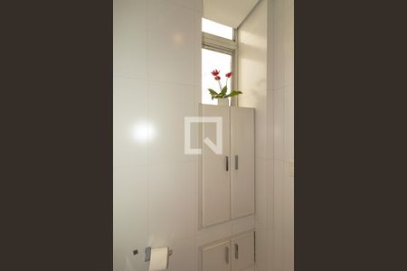 Apartamento à venda com 110m², 2 quartos e 2 vagas Apartamento à venda com 110m², 2 quartos e 2 vagasBanheiro da Suíte 1