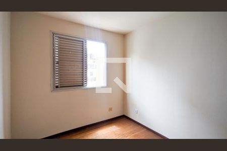 Quarto de apartamento para alugar com 2 quartos, 58m² em Horto, Belo Horizonte