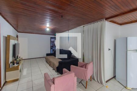 Sala de casa para alugar com 4 quartos, 350m² em Harmonia, Canoas