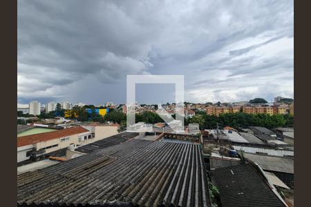 Vista dos quartos  de apartamento para alugar com 2 quartos, 53m² em Jardim Santa Edwirges, Guarulhos