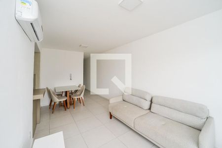 Sala de apartamento para alugar com 2 quartos, 70m² em Santa Maria Goretti, Porto Alegre