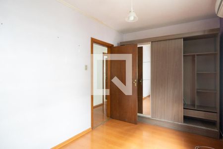 Quarto 1 de apartamento para alugar com 2 quartos, 66m² em Teresópolis, Porto Alegre