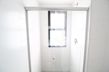 Banheiro do Quarto 1 de apartamento para alugar com 3 quartos, 106m² em Shopping Park, Uberlândia