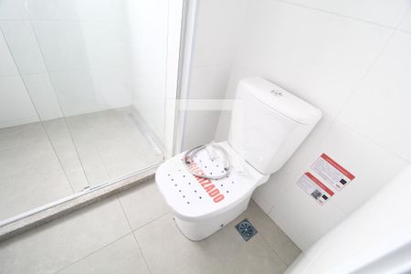 Banheiro do Quarto 1 de apartamento para alugar com 3 quartos, 106m² em Shopping Park, Uberlândia