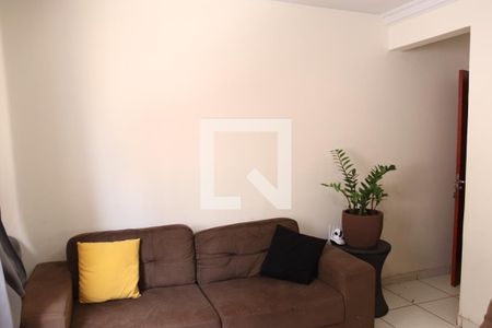 Sala de apartamento para alugar com 2 quartos, 60m² em Jardim Goiás, Goiânia