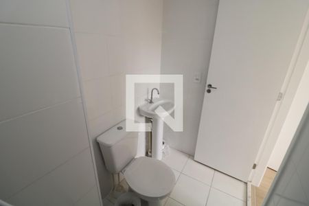 Banheiro de apartamento para alugar com 1 quarto, 24m² em Cidade Satelite Santa Barbara, São Paulo