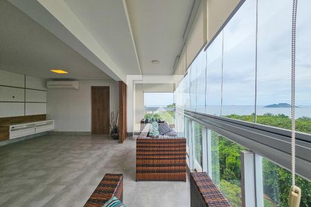 Sala de apartamento para alugar com 3 quartos, 254m² em Jardim Las Palmas, Guarujá