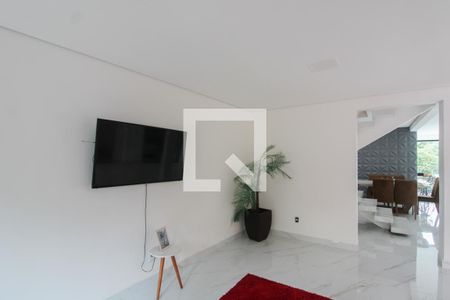 Sala 1 de casa para alugar com 5 quartos, 360m² em Santa Amelia, Belo Horizonte