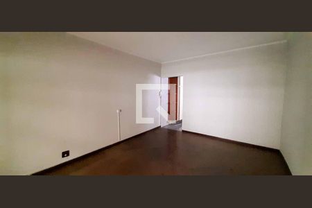 Sala de casa à venda com 3 quartos, 150m² em Km 18, Osasco