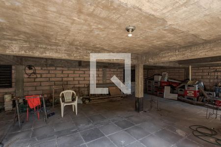 Casa à venda com 560m², 5 quartos e 5 vagas Casa à venda com 560m², 5 quartos e 5 vagasDepósito