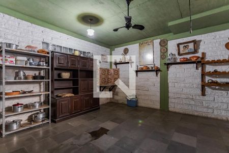 Casa à venda com 560m², 5 quartos e 5 vagas Casa à venda com 560m², 5 quartos e 5 vagasCozinha