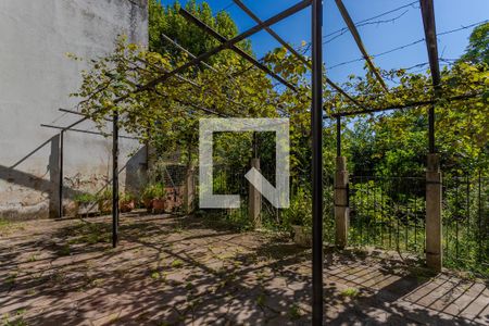 Casa à venda com 560m², 5 quartos e 5 vagas Casa à venda com 560m², 5 quartos e 5 vagasQuintal