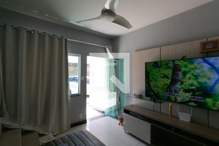 Sala de casa à venda com 3 quartos, 360m² em São Sebastião, Belo Horizonte