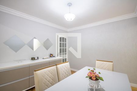 Casa à venda com 238m², 3 quartos e 2 vagas Casa à venda com 238m², 3 quartos e 2 vagasSala de Jantar