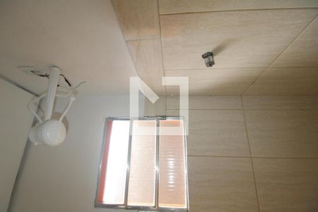 Banheiro de kitnet/studio para alugar com 1 quarto, 35m² em Vila Brandina, Campinas