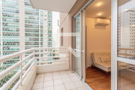 Varanda de apartamento para alugar com 2 quartos, 70m² em Indianópolis, São Paulo