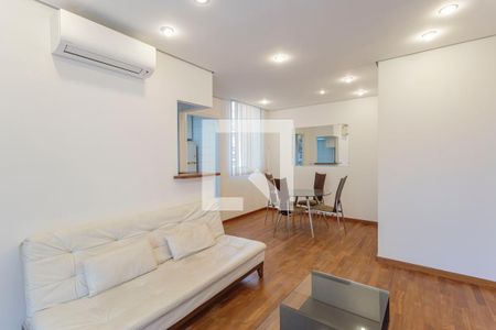 Sala de apartamento para alugar com 2 quartos, 70m² em Indianópolis, São Paulo