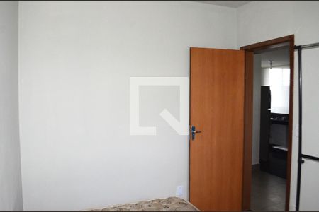 Quarto 1 de apartamento para alugar com 2 quartos, 49m² em Jardim Vitoria, Belo Horizonte