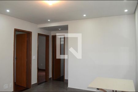 Sala de apartamento para alugar com 2 quartos, 49m² em Jardim Vitoria, Belo Horizonte